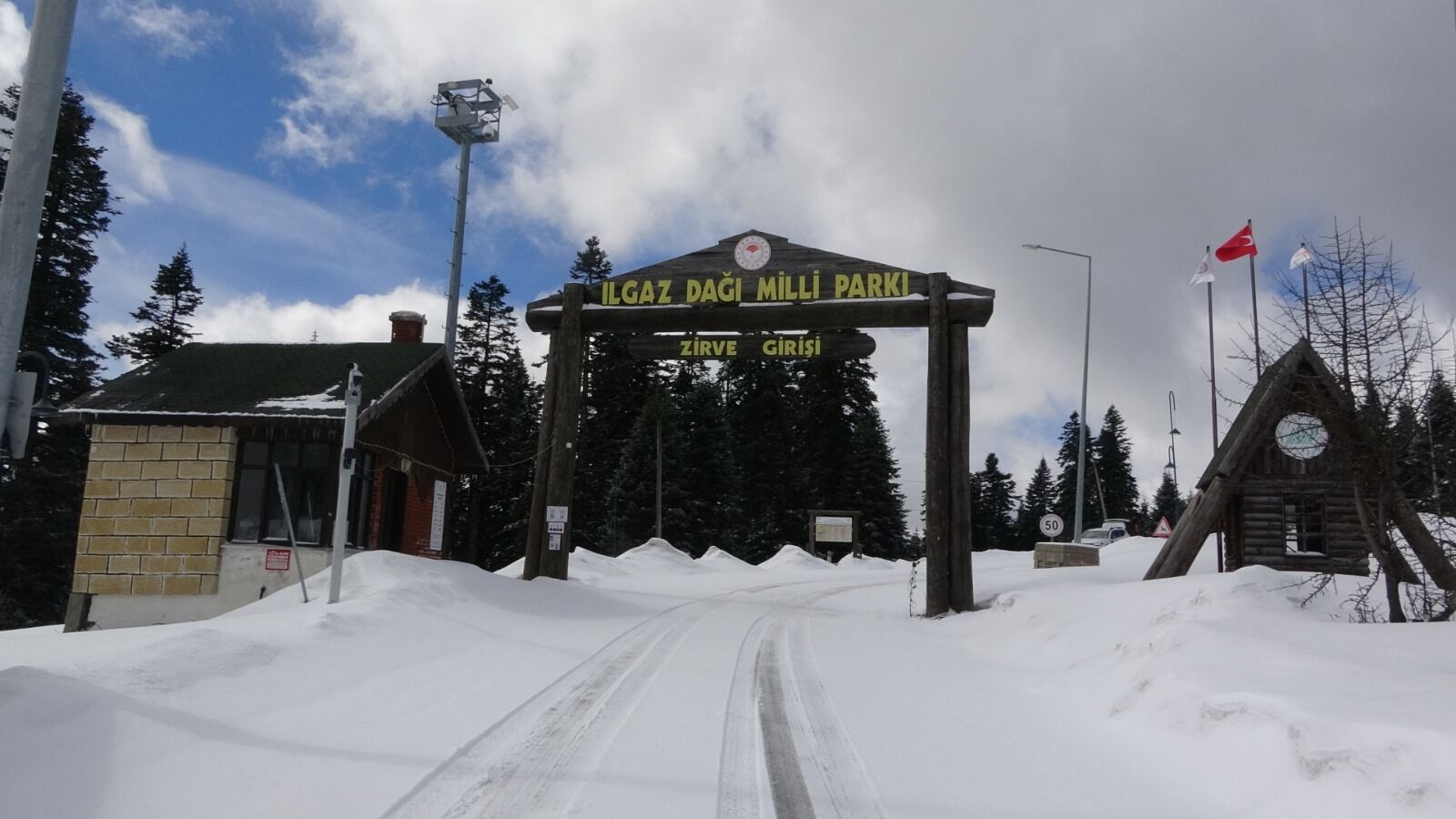 Nisan Ayında Kışı Aratmayan Manzara Kastamonu'da Kış Geri Döndü! 88