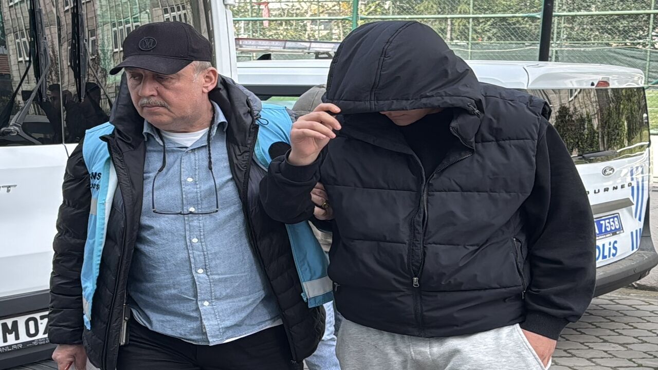 Okullarda Korku Ve Panik Samsun Gözaltı (2)