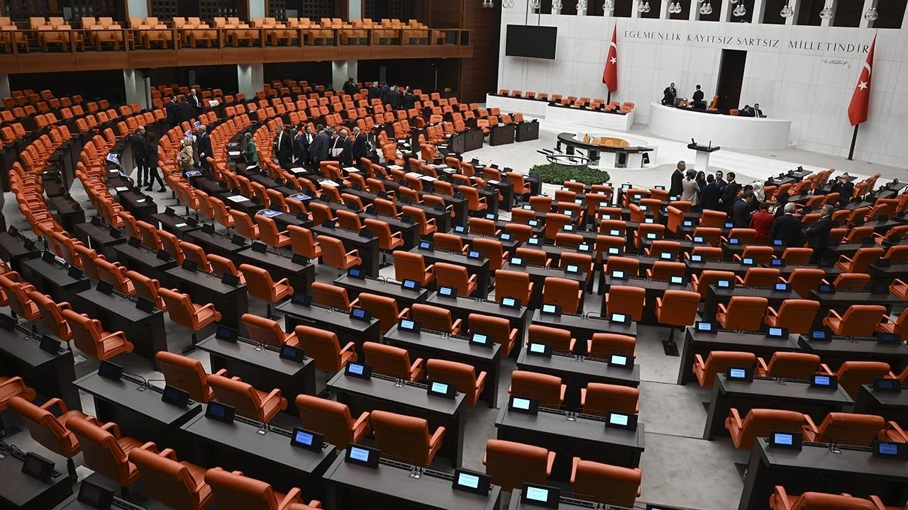 Okullardaki Saldırılar Için Meclis Devrede Araştırma Komisyonu Kuruldu