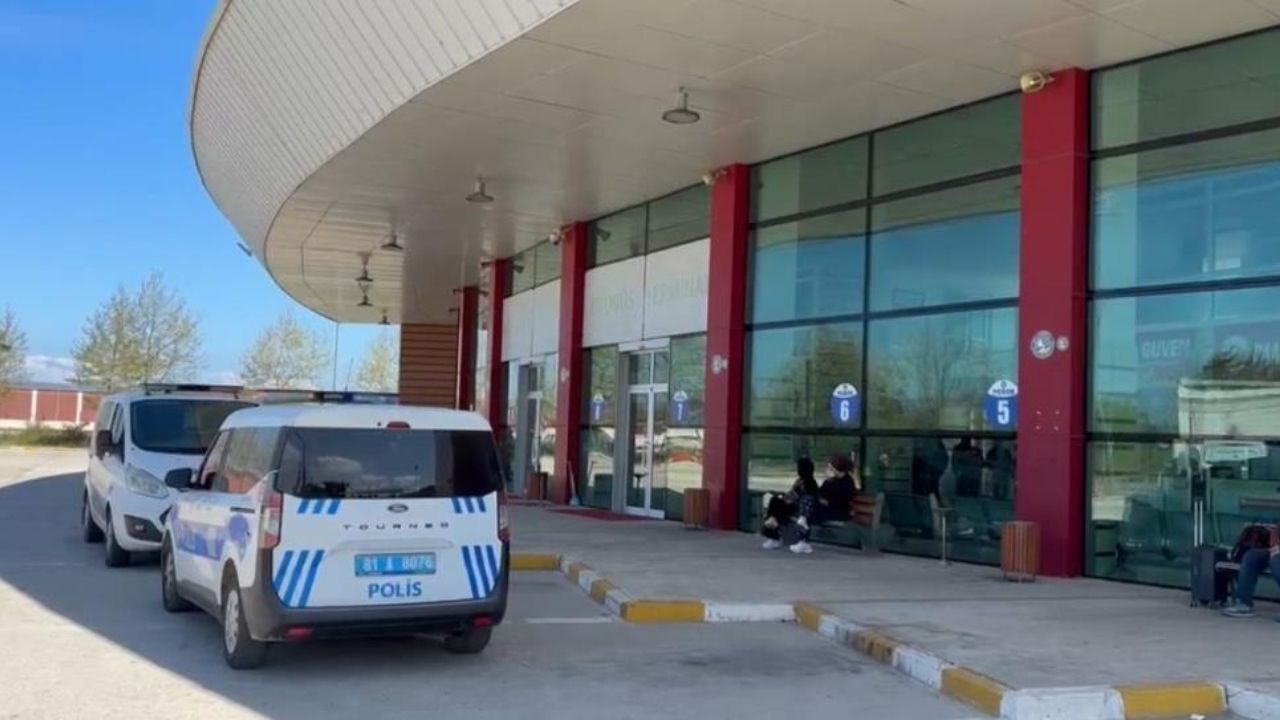 Otogarda Şüpheli Ölüm Taksi Şoförünün Cansız Bedeni Bulundu (2)