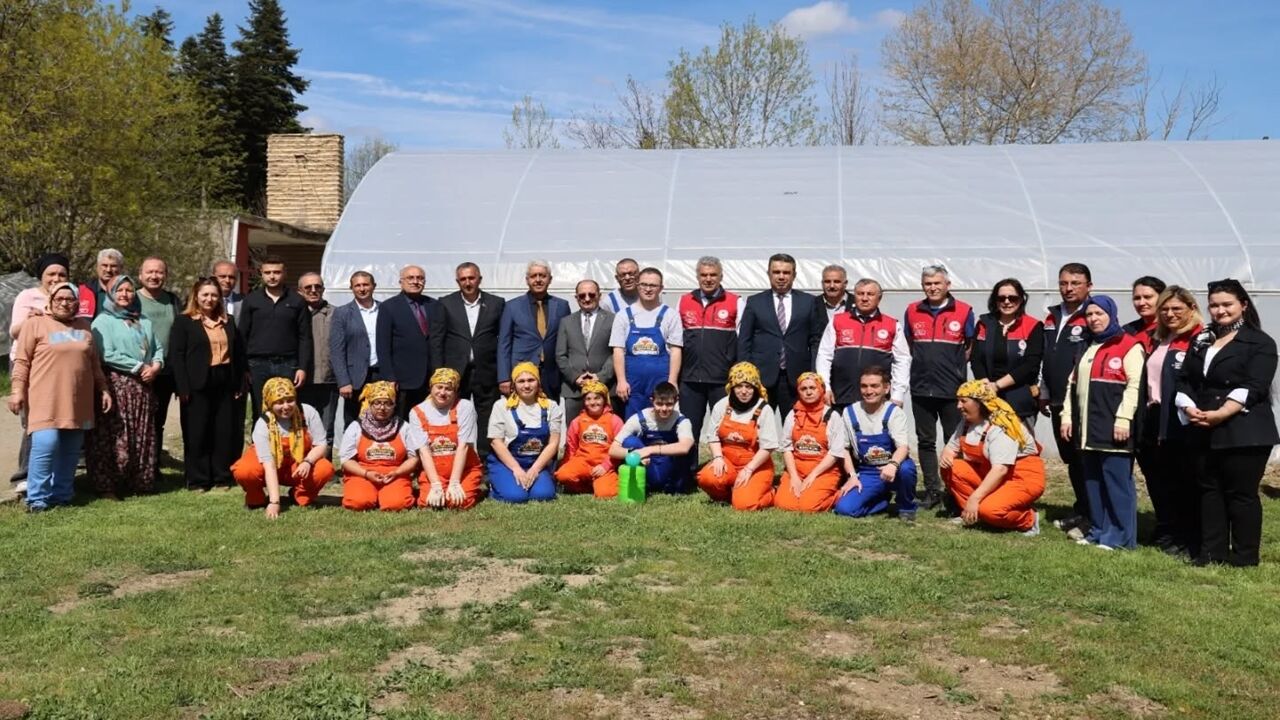 Özel Yürekler Üreten Eller Projesinde (1)