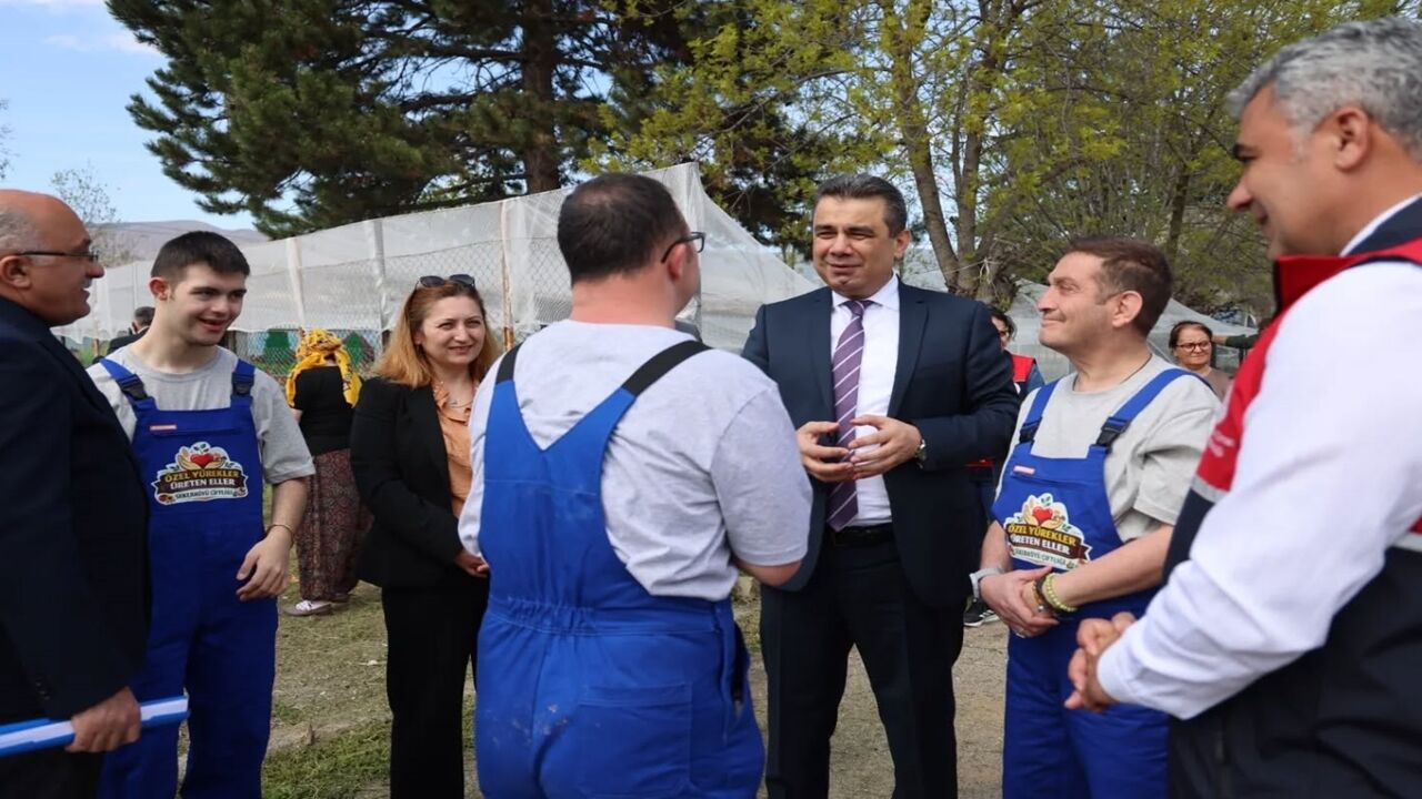 Özel Yürekler Üreten Eller Projesinde (5)