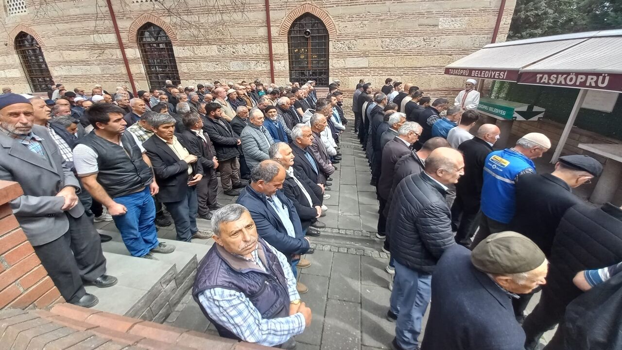 Taşköprü Gıyabi Cenaze Namazı Kılındı (4)