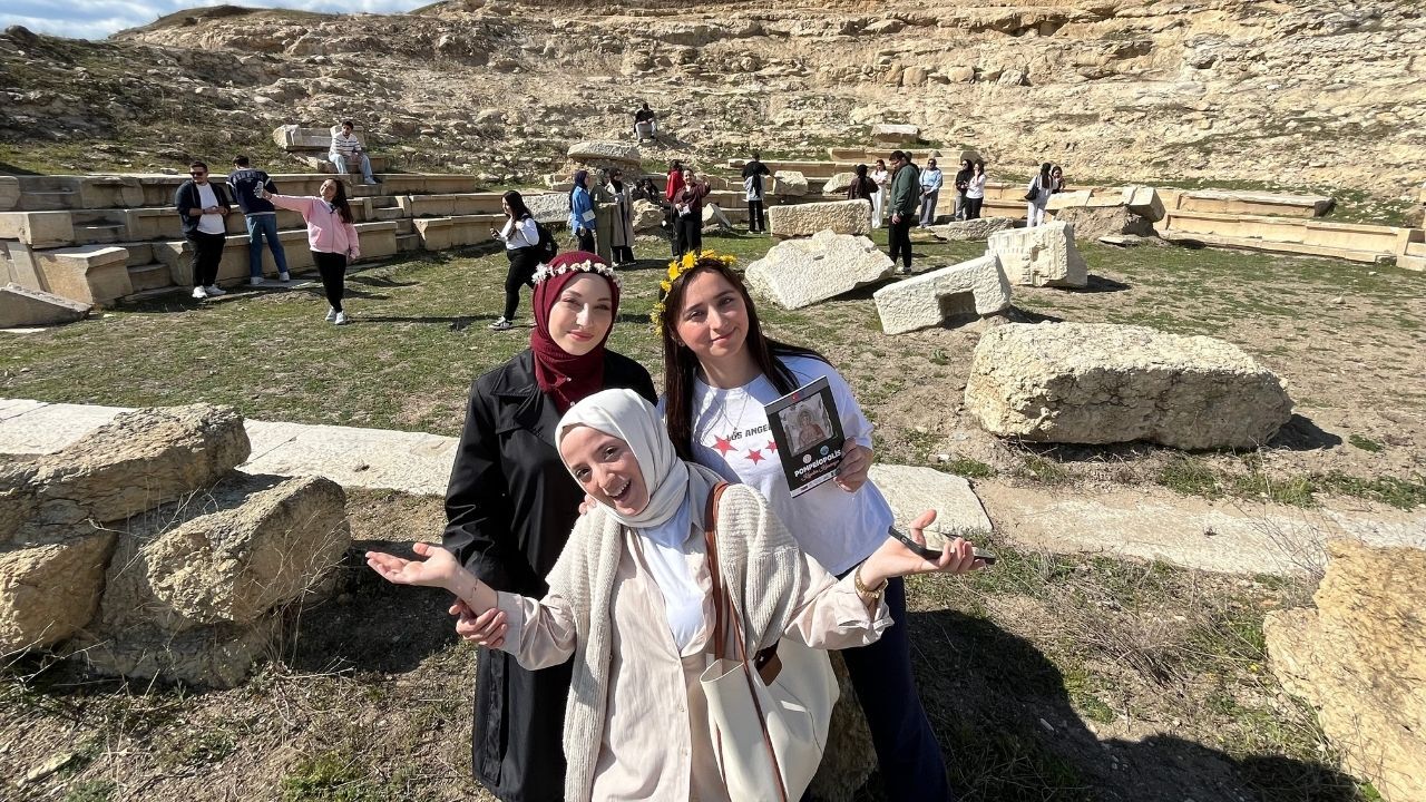 Taşköprü’de 2 Bin 700 Yıllık Geçmişe Yakından Tanıklık Ettiler (4)