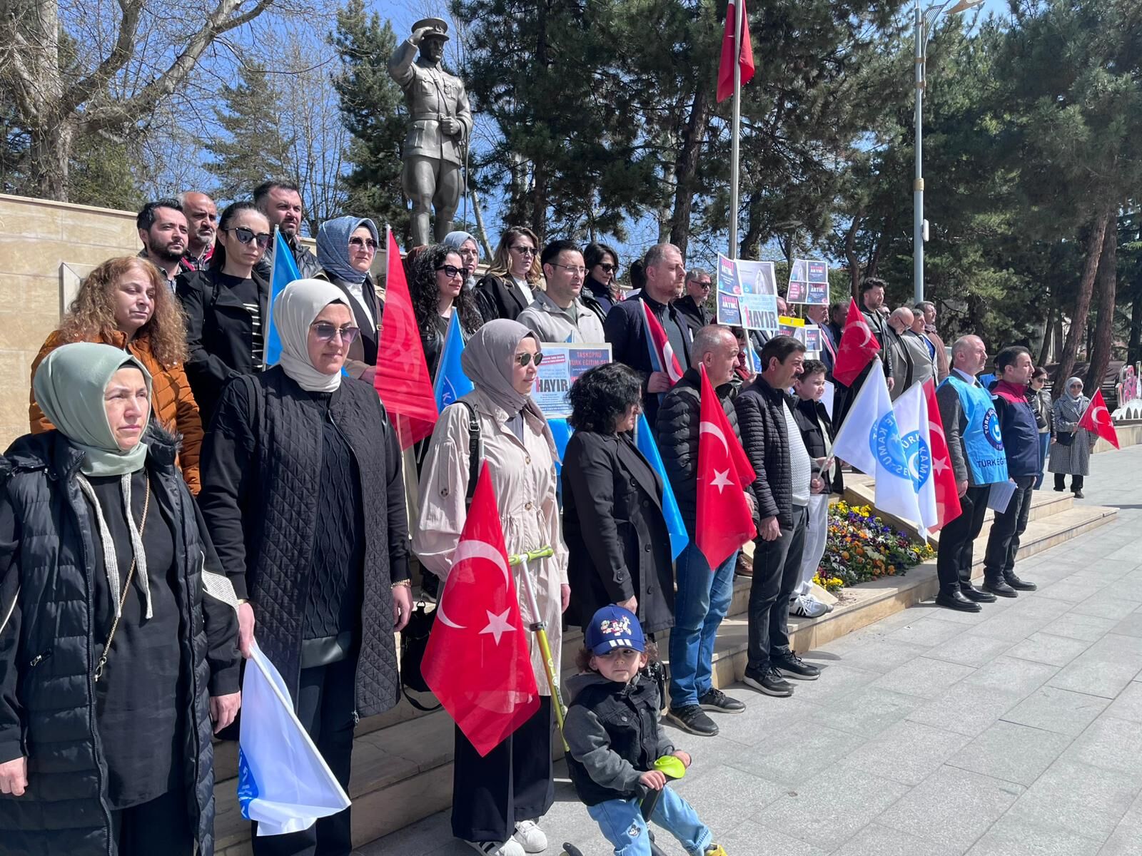 Taşköprü’de Eğitimcilerden Acil Çağrı “Bu Gidişat Tehlikeli”3