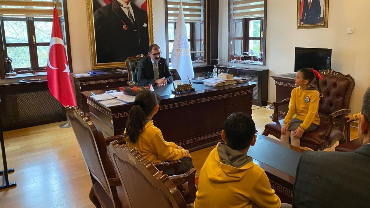 Taşköprü’de Geleceğin Kaymakamları Koltuğa Oturdu (4)