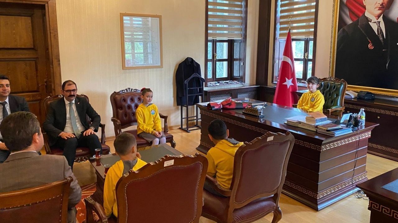 Taşköprü’de Geleceğin Kaymakamları Koltuğa Oturdu (6)