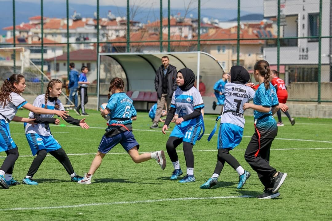 Taşköprü'de Ragbi İl Birinciliği Heyecanı Kaymakam Demirdağ'dan Gençlere Destek! 2