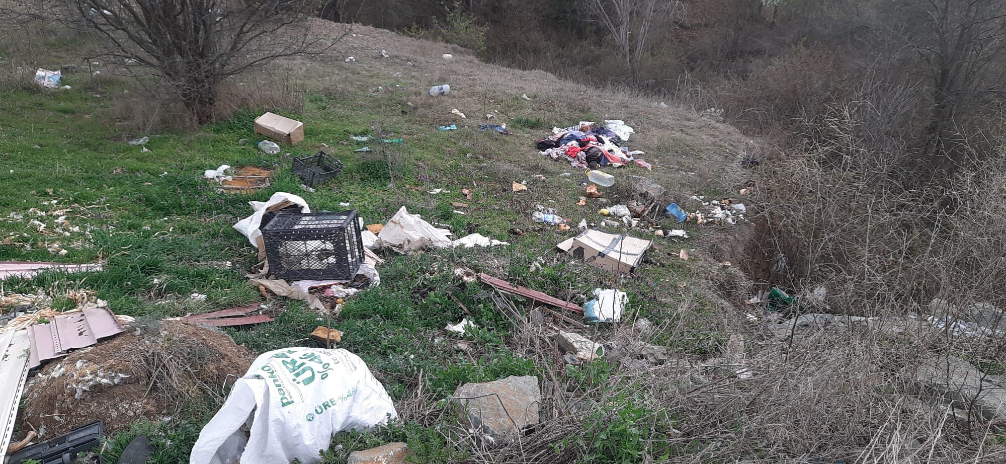 Taşköprü’de Yol Kenarı Çöplüğe Döndü6