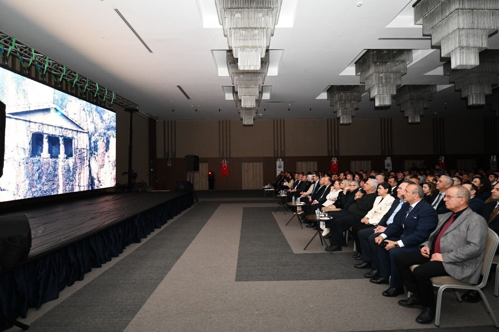 Taşköprü'nün Binlerce Yıllık Tarihine Işık Tutulan Filmin Galasına Yoğun Ilgi! 2