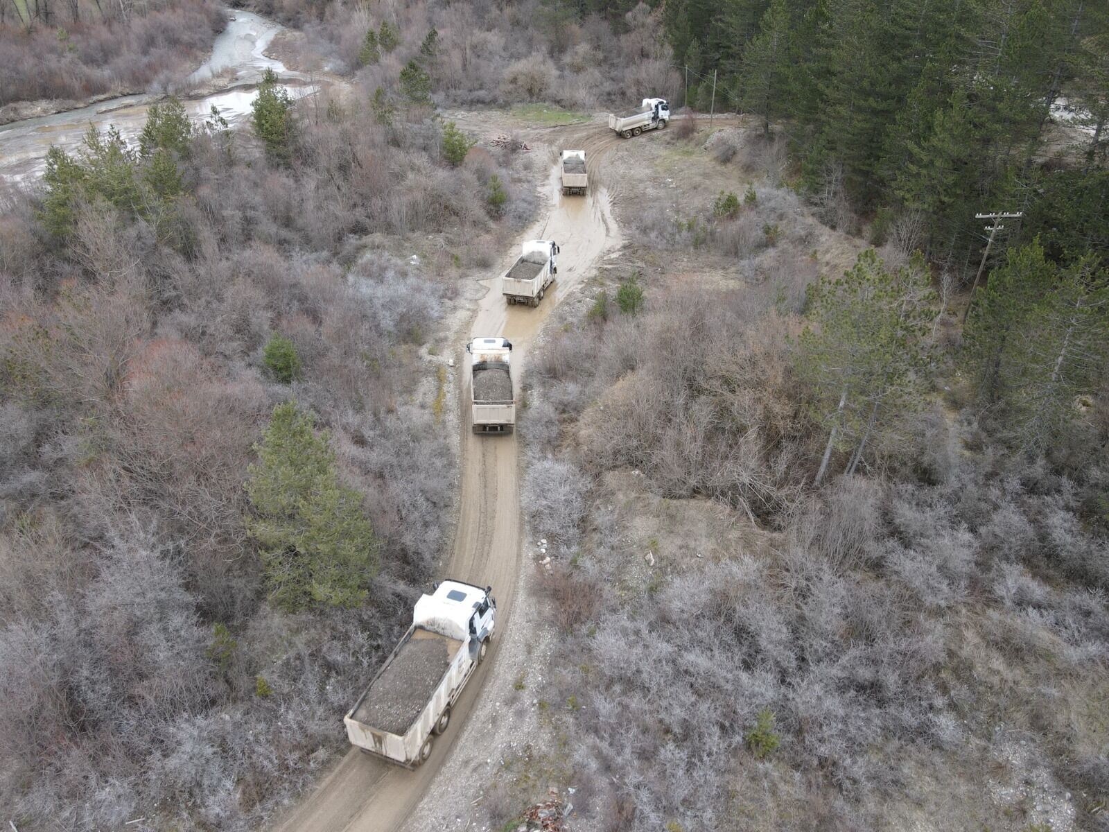 Taşköprü'nün Köyünde Yollar Iyileştiriliyor 2