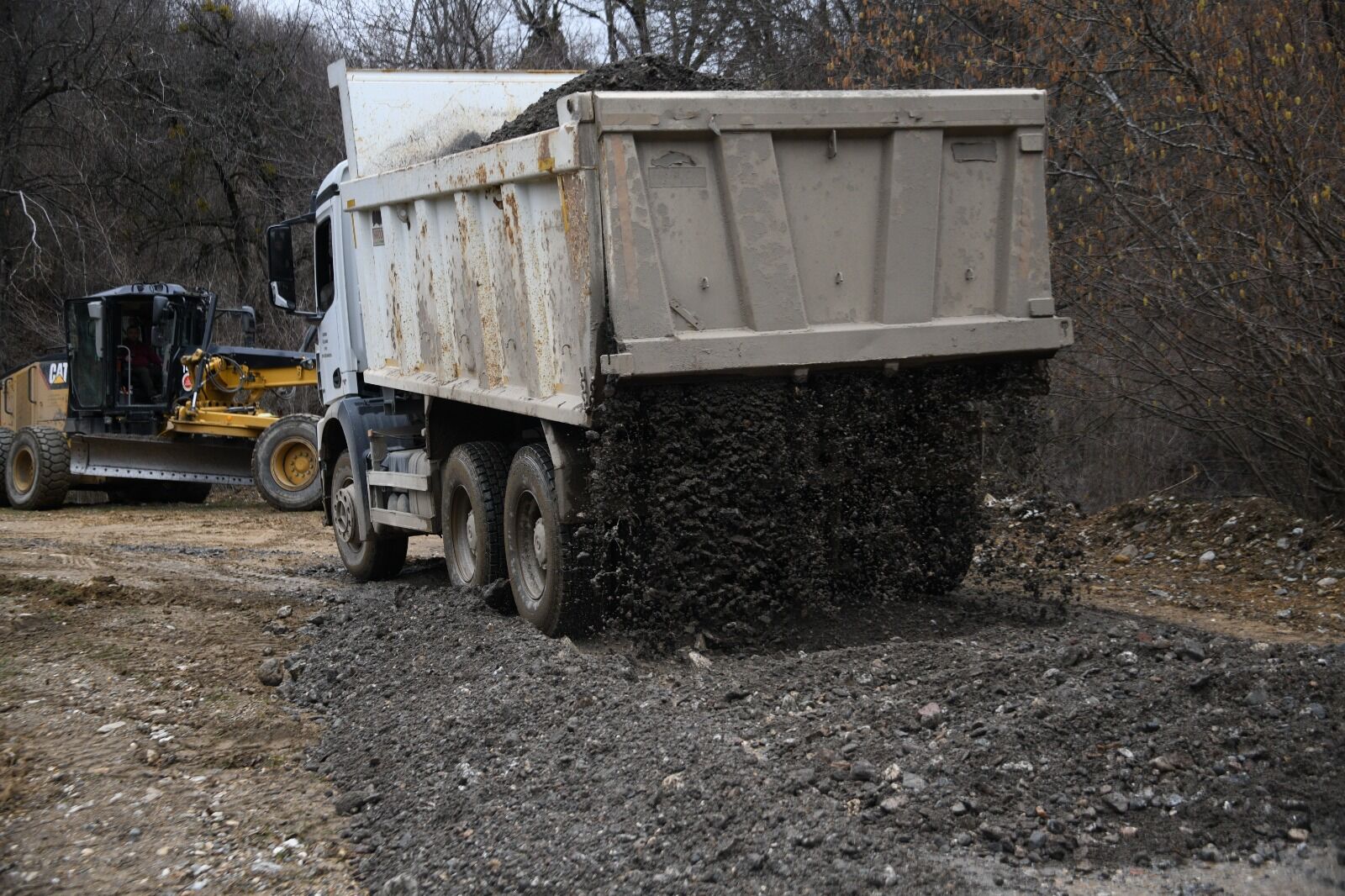 Taşköprü'nün Köyünde Yollar Iyileştiriliyor 22