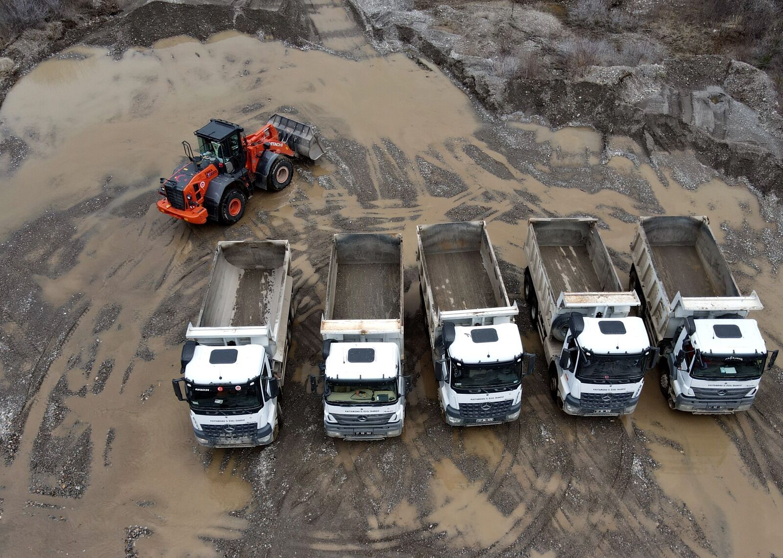 Taşköprü'nün Köyünde Yollar Iyileştiriliyor 4
