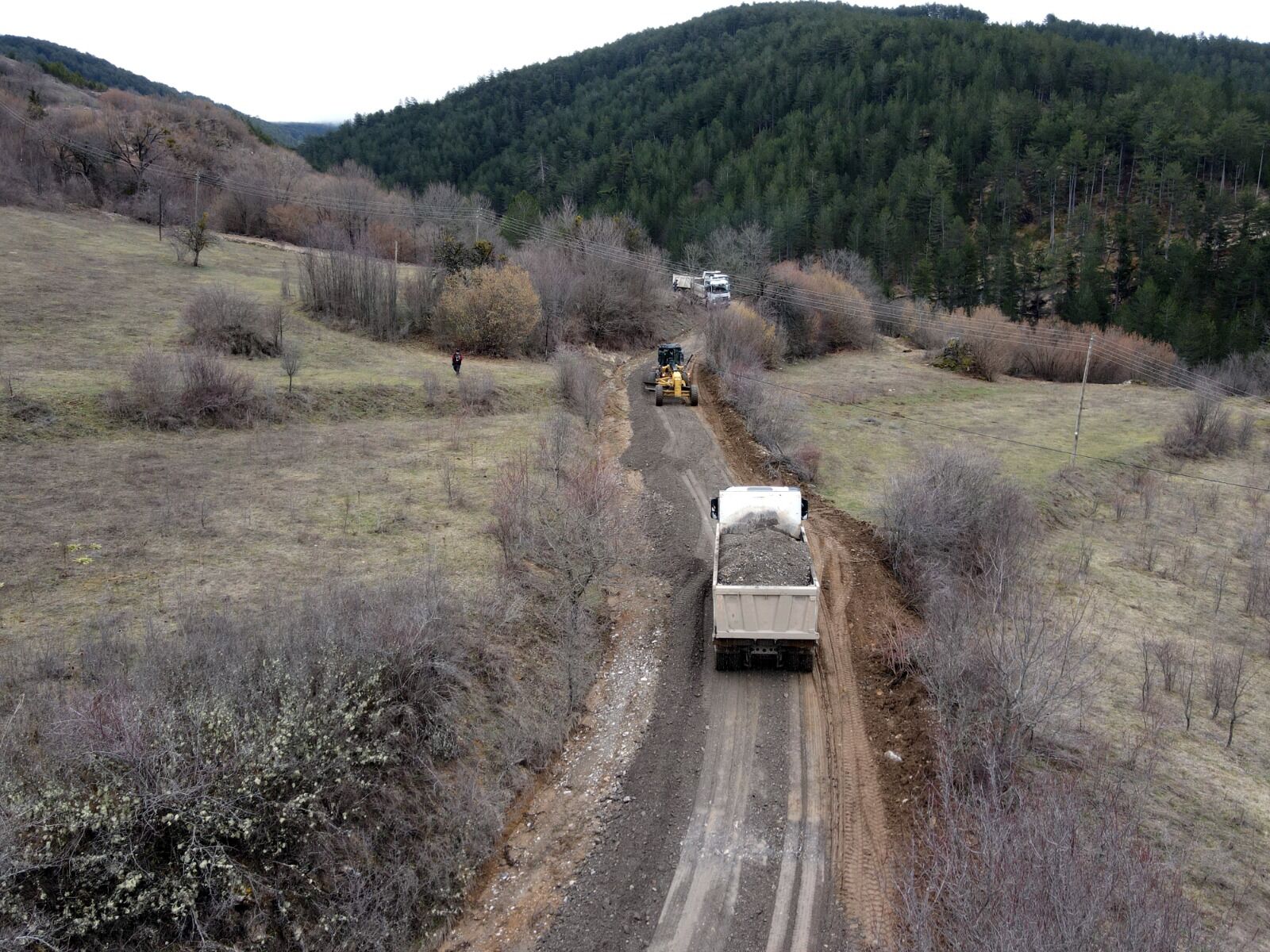 Taşköprü'nün Köyünde Yollar Iyileştiriliyor 8