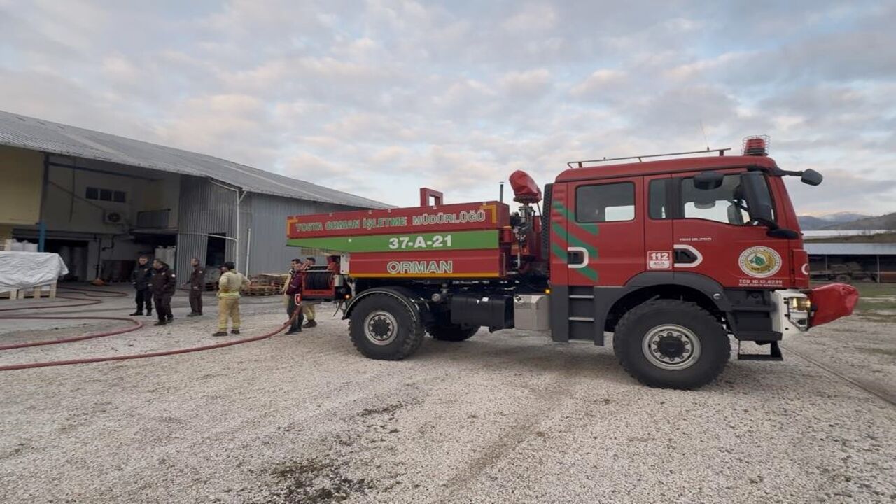 Tosya Fabrika Yangın (4)
