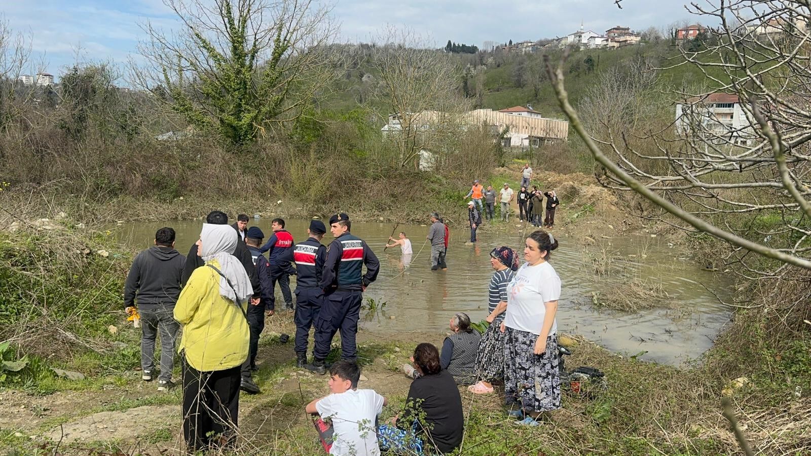 Yürekleri Yakan Olay! 12 Yaşındaki Çocuk Gölete Düştü Müdahalelere Rağmen Kurtarılamadı! 22