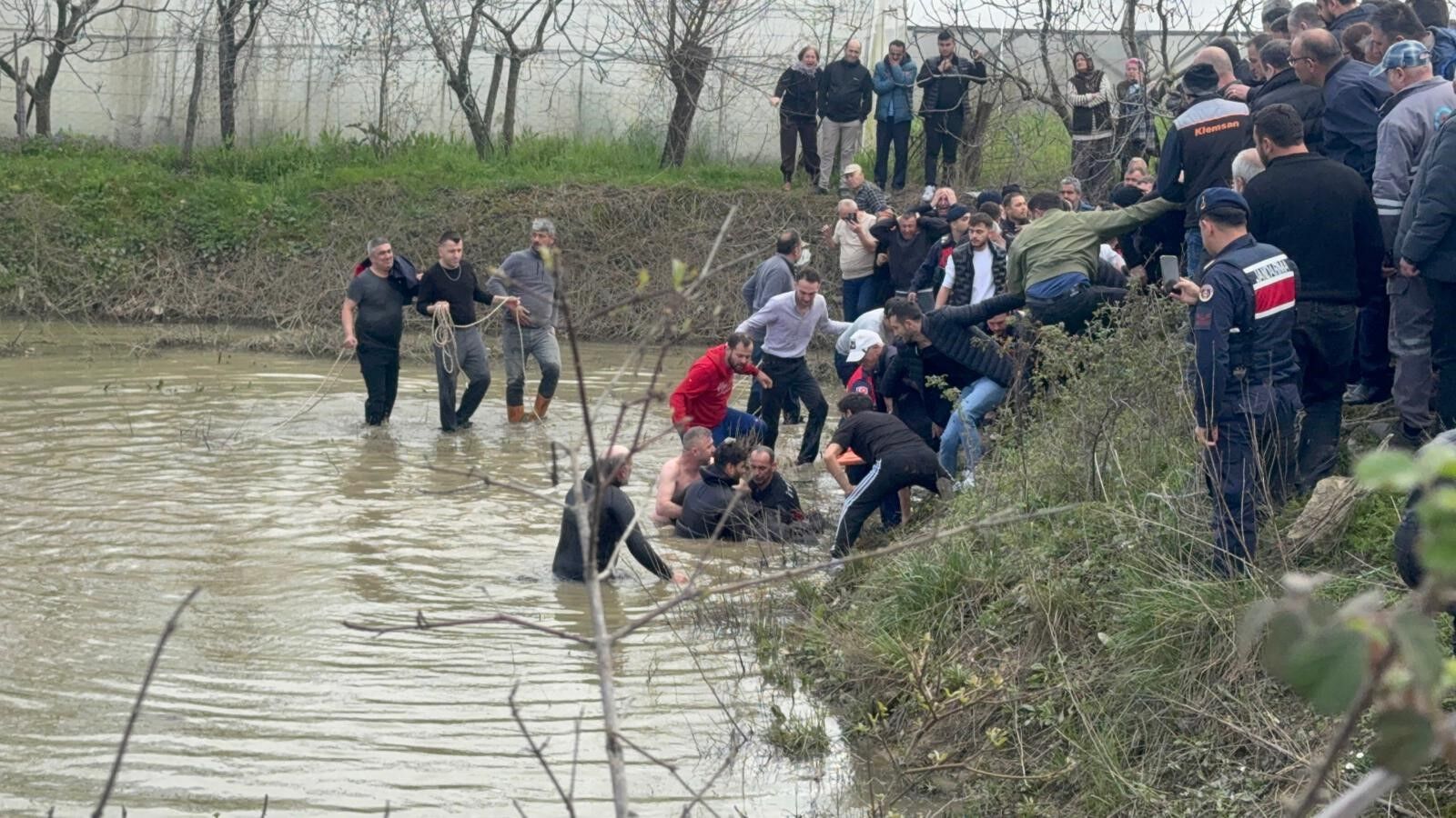 Yürekleri Yakan Olay! 12 Yaşındaki Çocuk Gölete Düştü Müdahalelere Rağmen Kurtarılamadı! 6