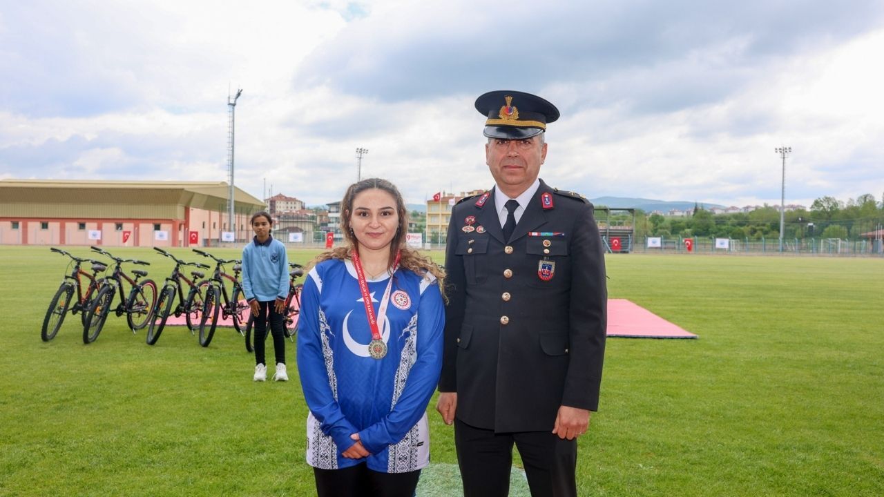 19 Mayıs Coşkusu Taşköprü’de Gururla Yaşandı (6)
