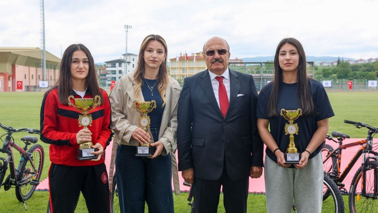 19 Mayıs Coşkusu Taşköprü’de Gururla Yaşandı (9)