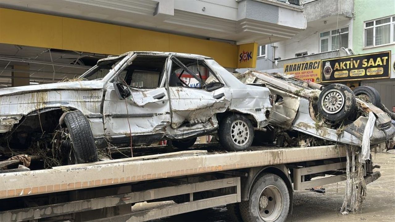 28 Yıl Sonra Benzer Felaketle Sarsıldılar Selin Yaraları Sarılıyor (3)
