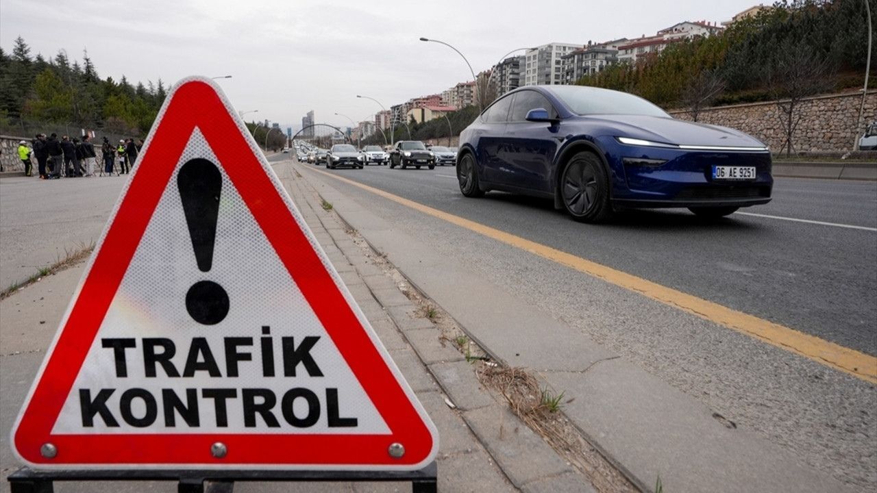 9 Günlük Tatil Öncesi Trafik Tedbirleri Açıklandı 334 Bin Personel Sahada Olacak (2)