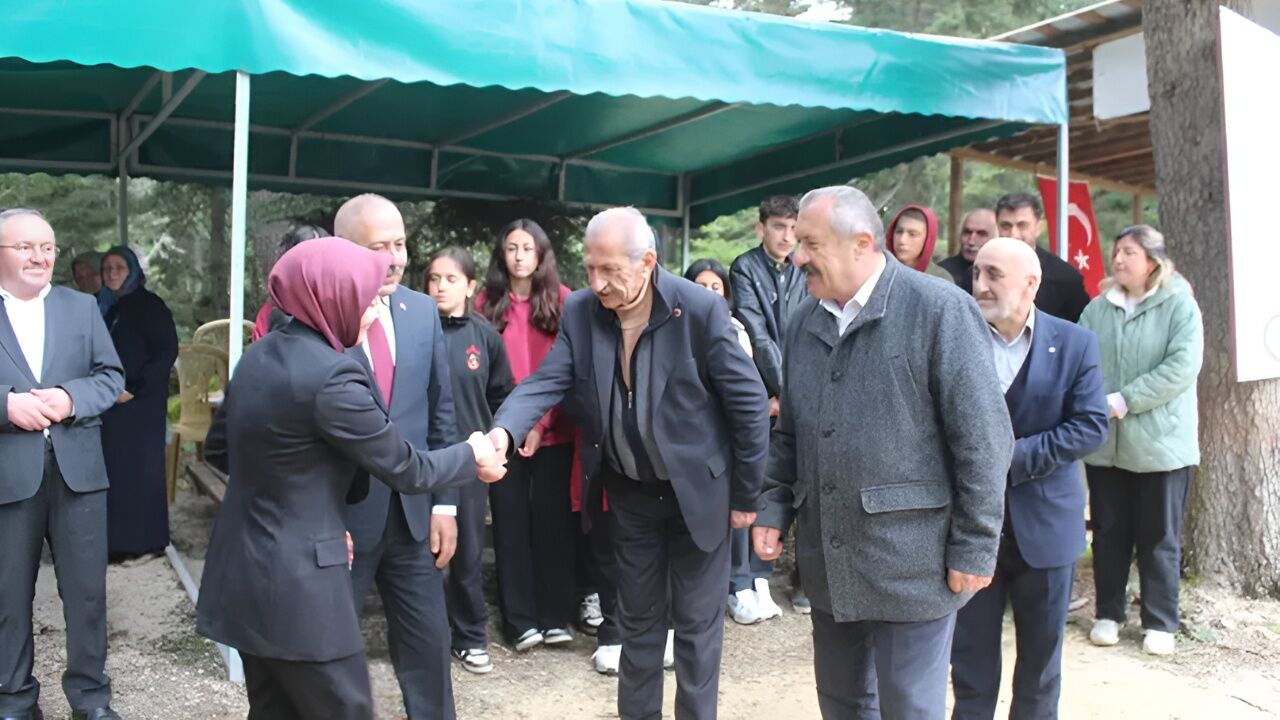 Ağlı Anma