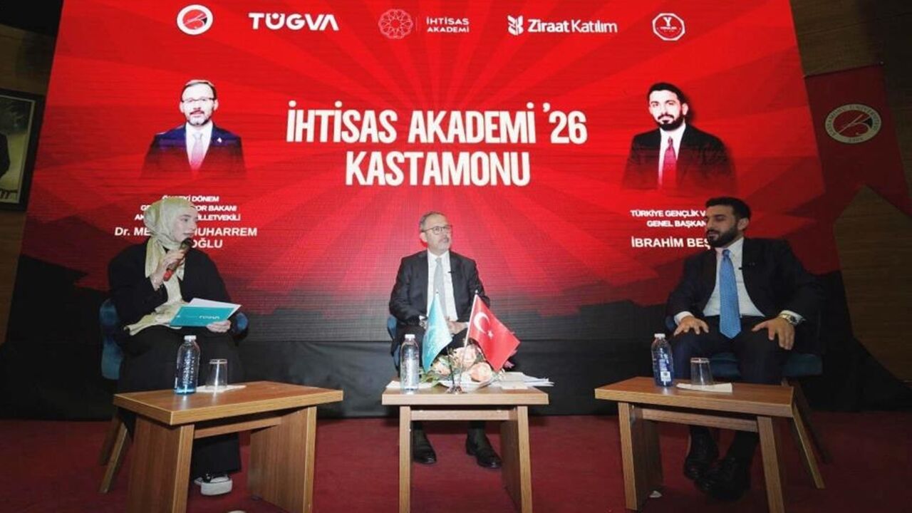 Ak Parti İzmir Milletvekili Dr. Mehmet Kasapoğlu (1)
