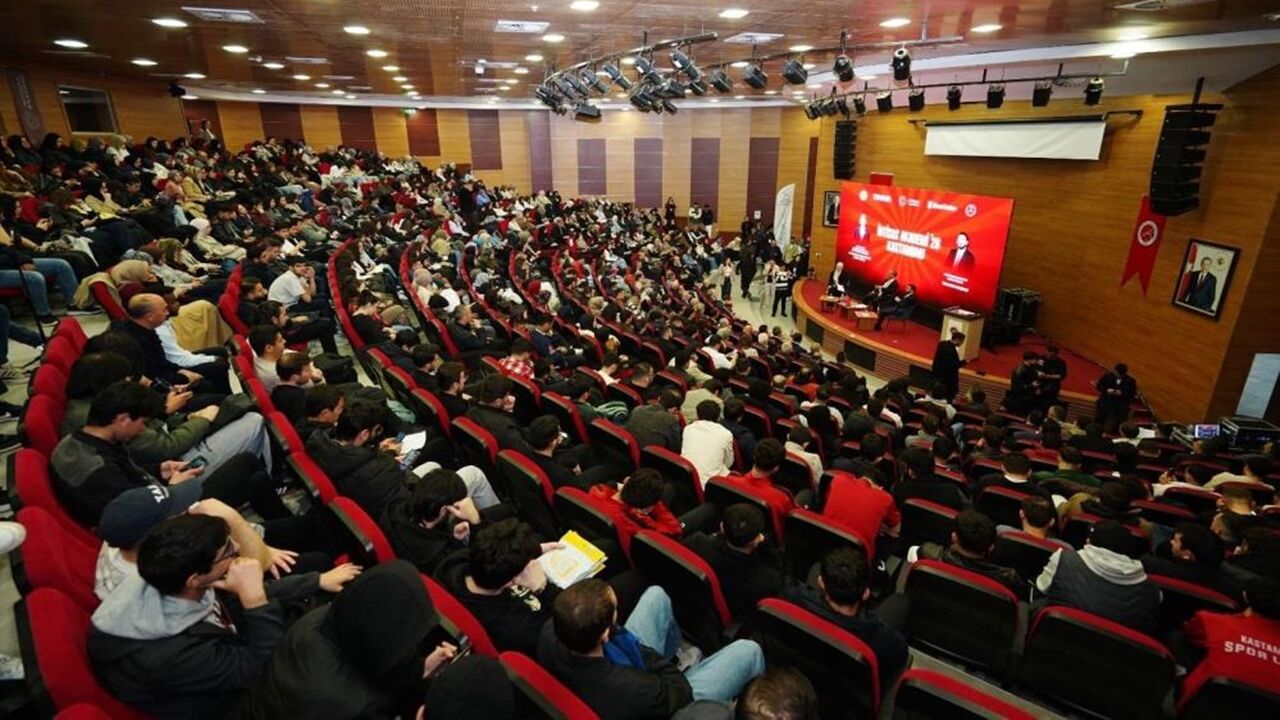 Ak Parti İzmir Milletvekili Dr. Mehmet Kasapoğlu (2)