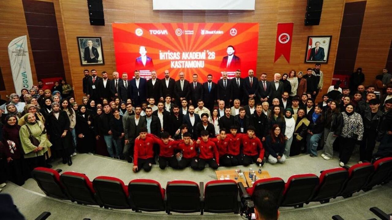 Ak Parti İzmir Milletvekili Dr. Mehmet Kasapoğlu (3)