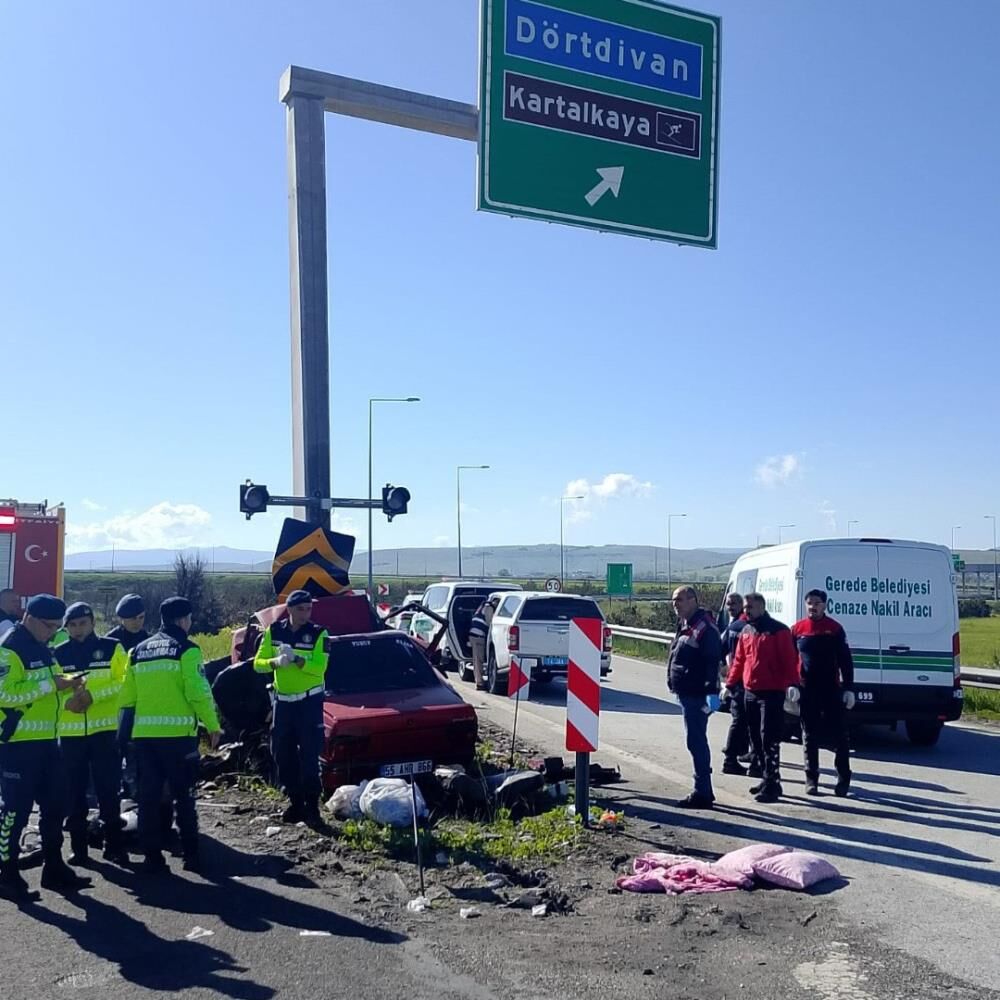 Bayram Dönüşü Yollar Kan Gölü (2)