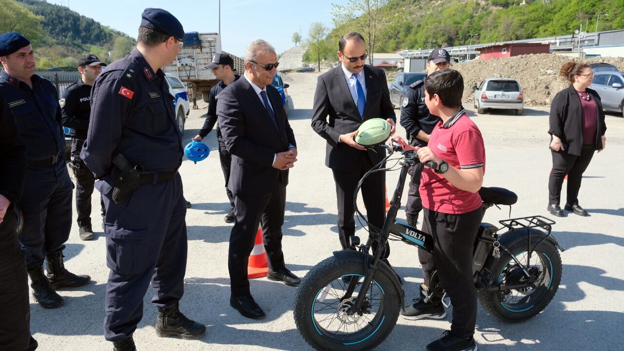 Bozkurt Kask Hediyesi (3)