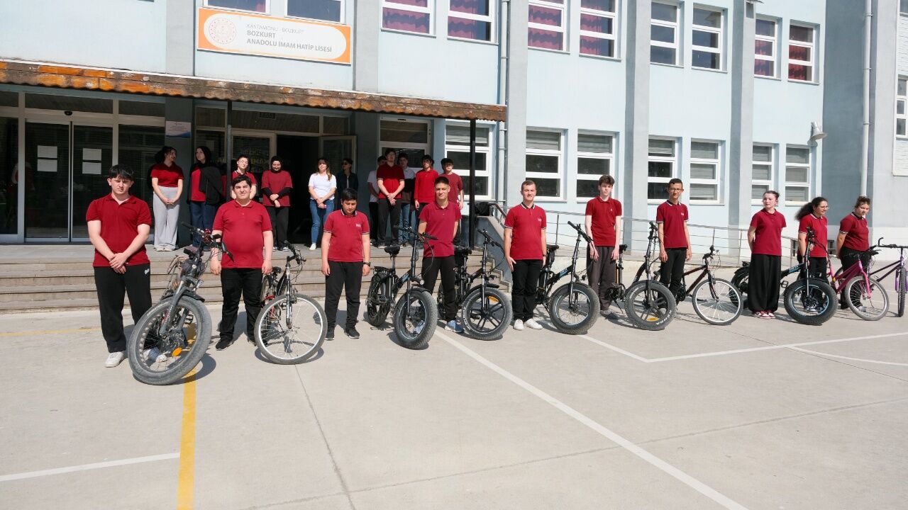 Bozkurt Kask Hediyesi