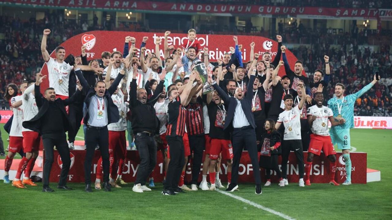 Çorum Süper Lig Kastamonu Tosya Ilçesi Kutlama (6)