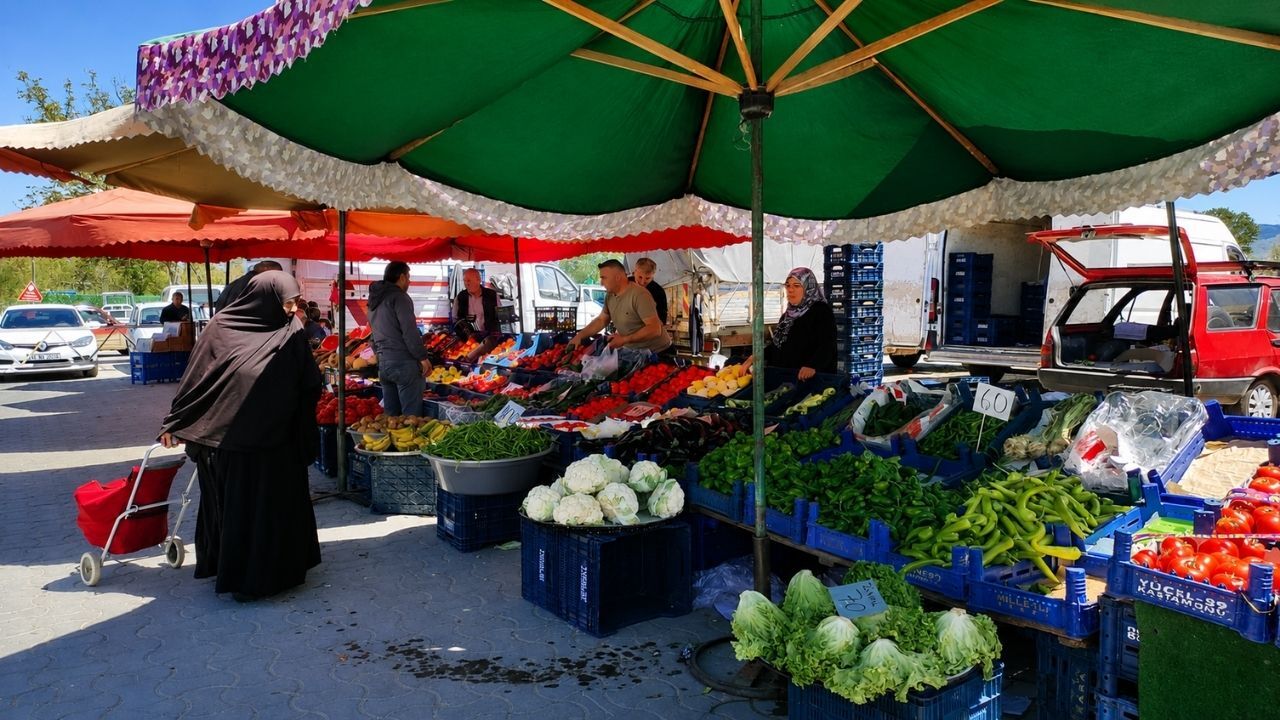 Cuma Pazarı (2)