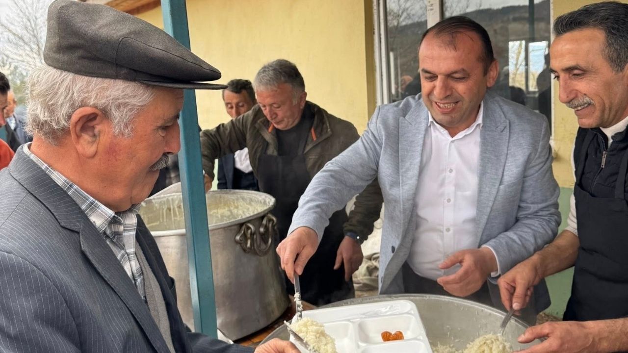 Erik Köyü’nde Asırlık Gelenek Binlerce Kişi Dualarda Buluştu (10)