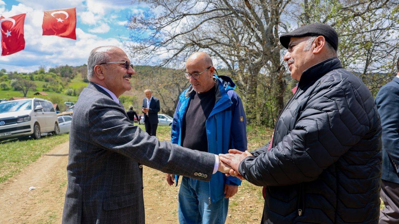 Erik Köyü’nde Asırlık Gelenek Binlerce Kişi Dualarda Buluştu (2)