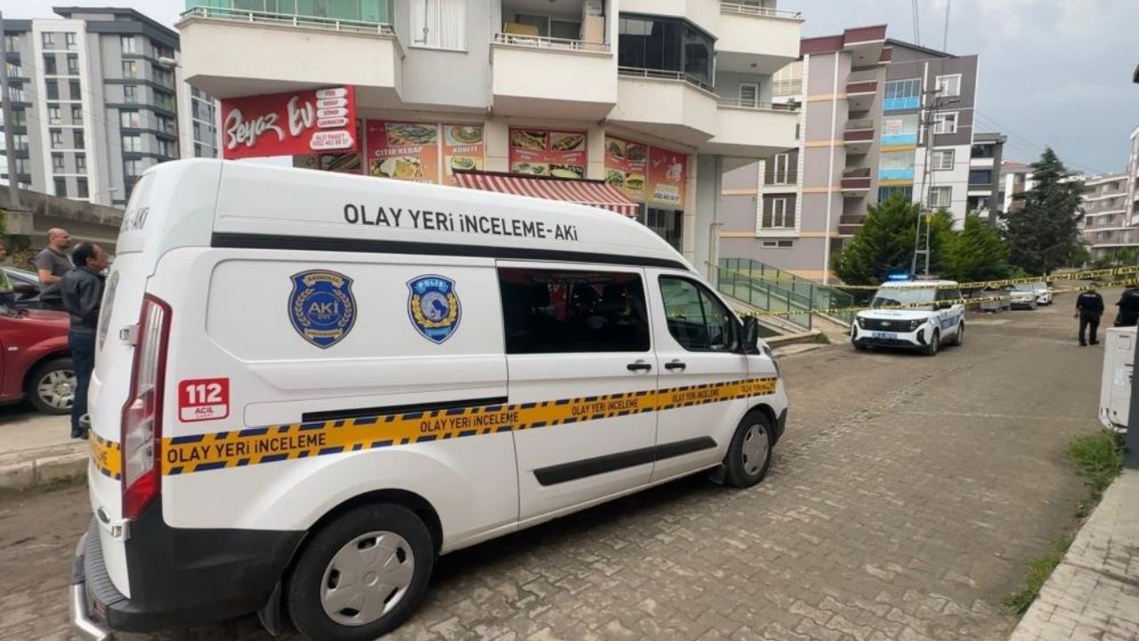 Feci Olay 47 Yaşındaki Kadın 4’Üncü Kattan Düştü (2)