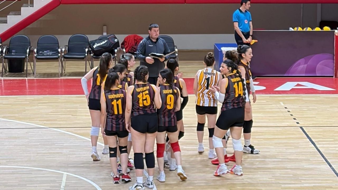 Filede Taşköprüspor Rüzgarı Yıldız Kızlar Turnuvadan Dereceyle Döndü (3)