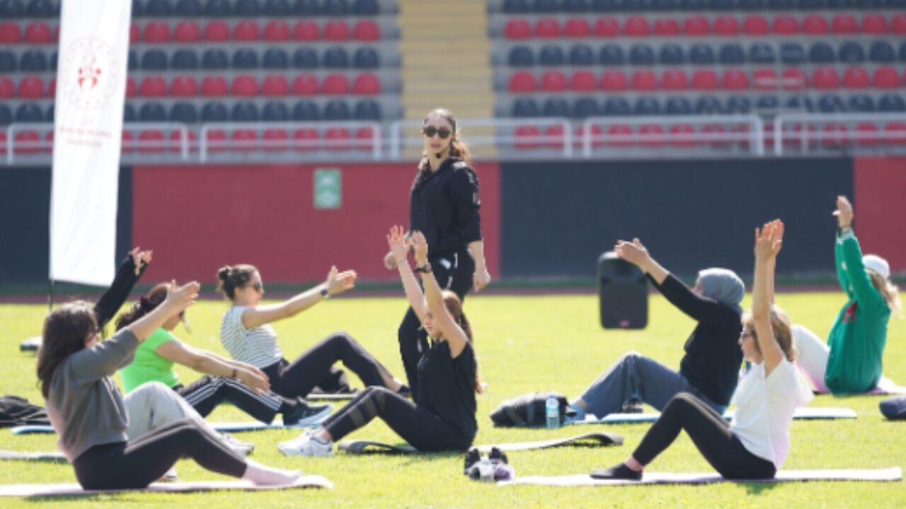 Gazi Stadı’nda Sabah Sporu Etkinliği (2)