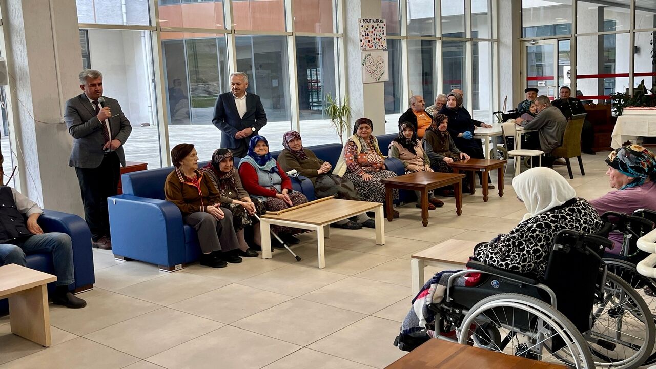 Huzurevinde Anneler Günü (3)