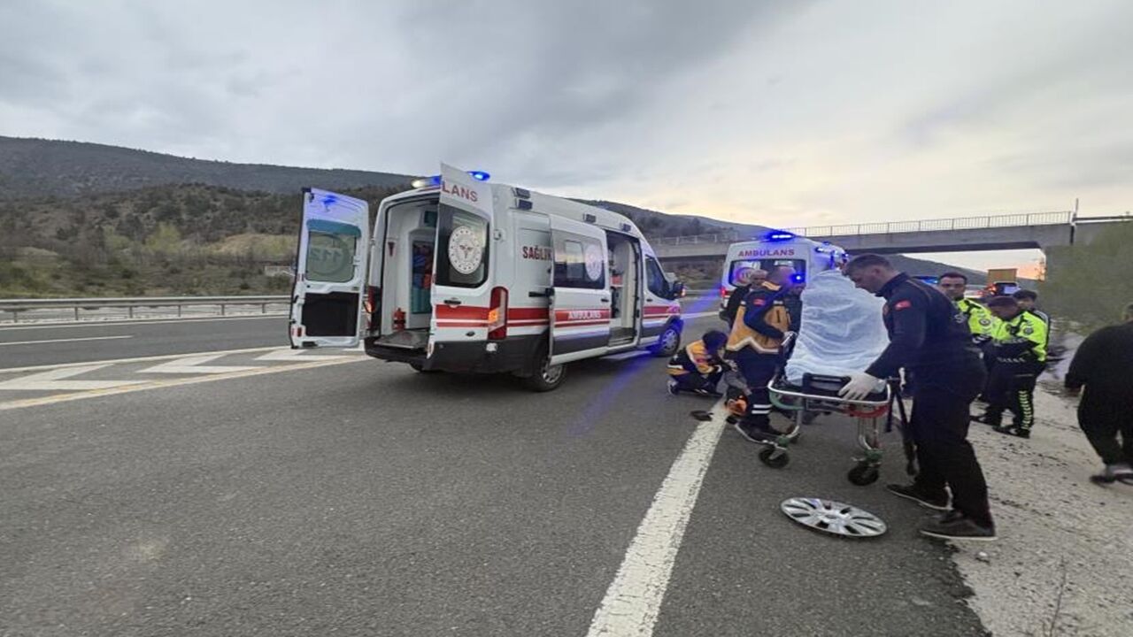 Ilgaz Da Feci Kaza Yaralılar Var Feci (2)