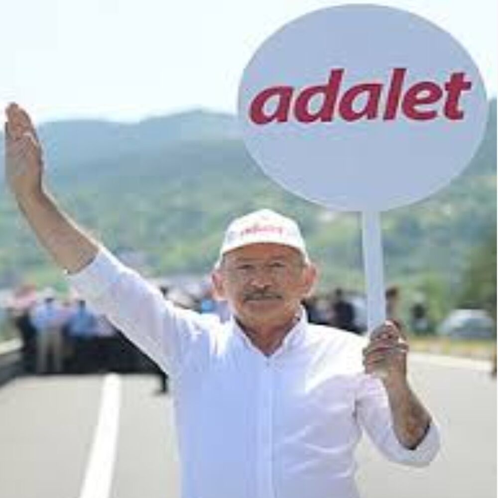 Izzet Sarı Chp Köşe (1)