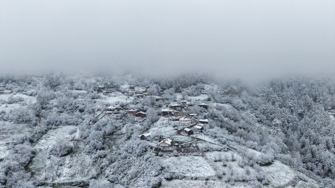 Kastamonu Da Mayısta Kar Manzarası (2)