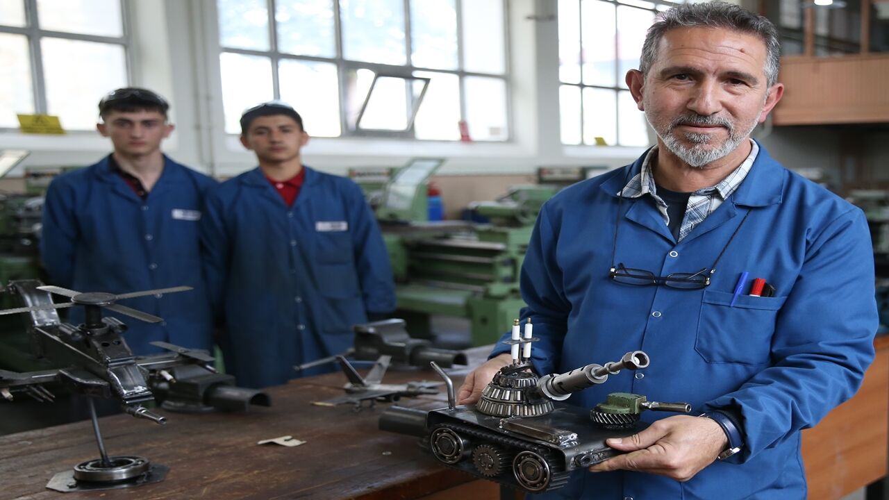 Kastamonu Da Metal Atıklar Tank Top Helikopter (3)
