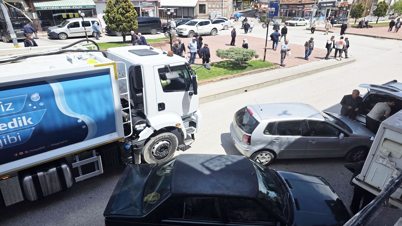 Kastamonu Da Sorumsuz Sürücü Trafiği Felç Etti (1)
