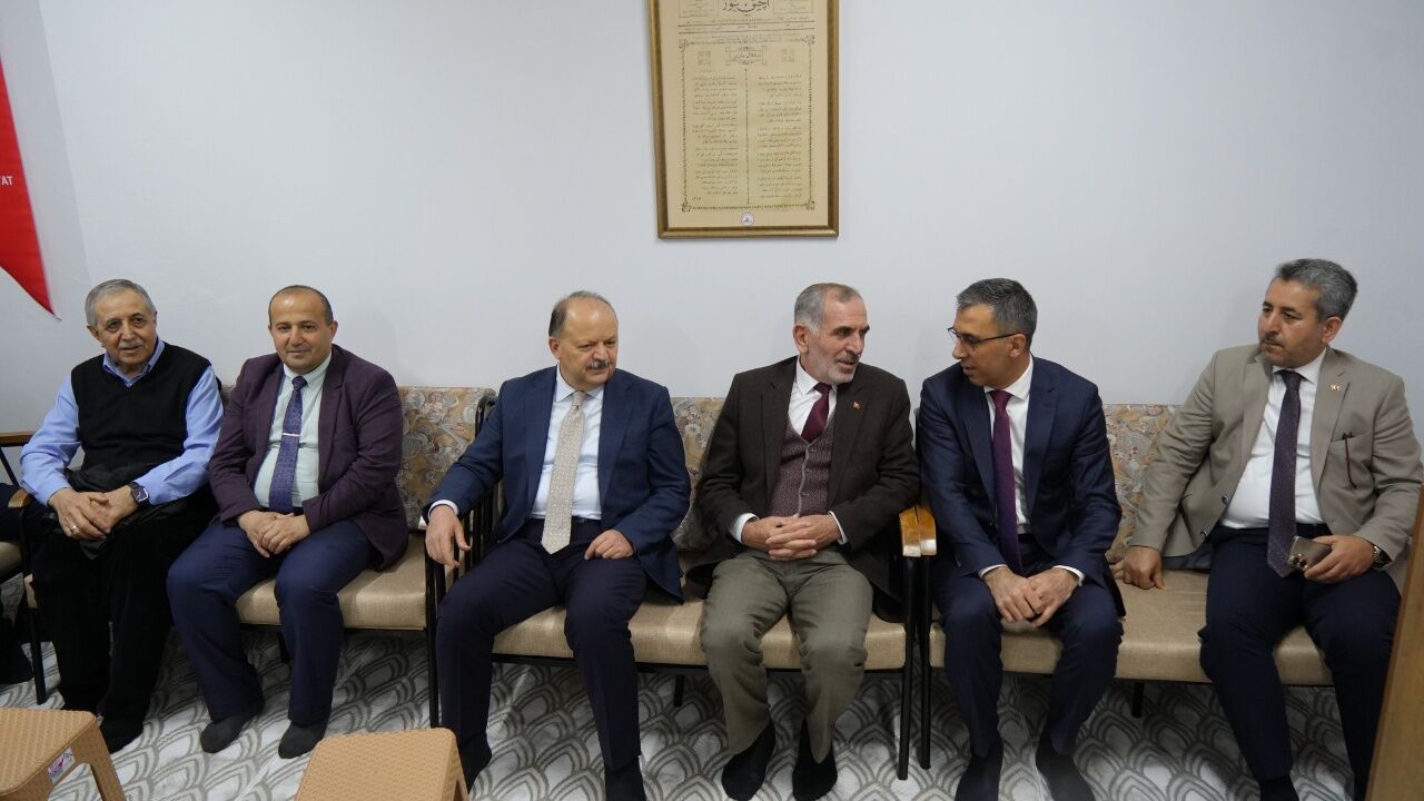 Kastamonu Kültür Ve Edebiyat Derneği'nin Yeni Hizmet Binası, Düzenlenen Törenle Açıldı. (1)