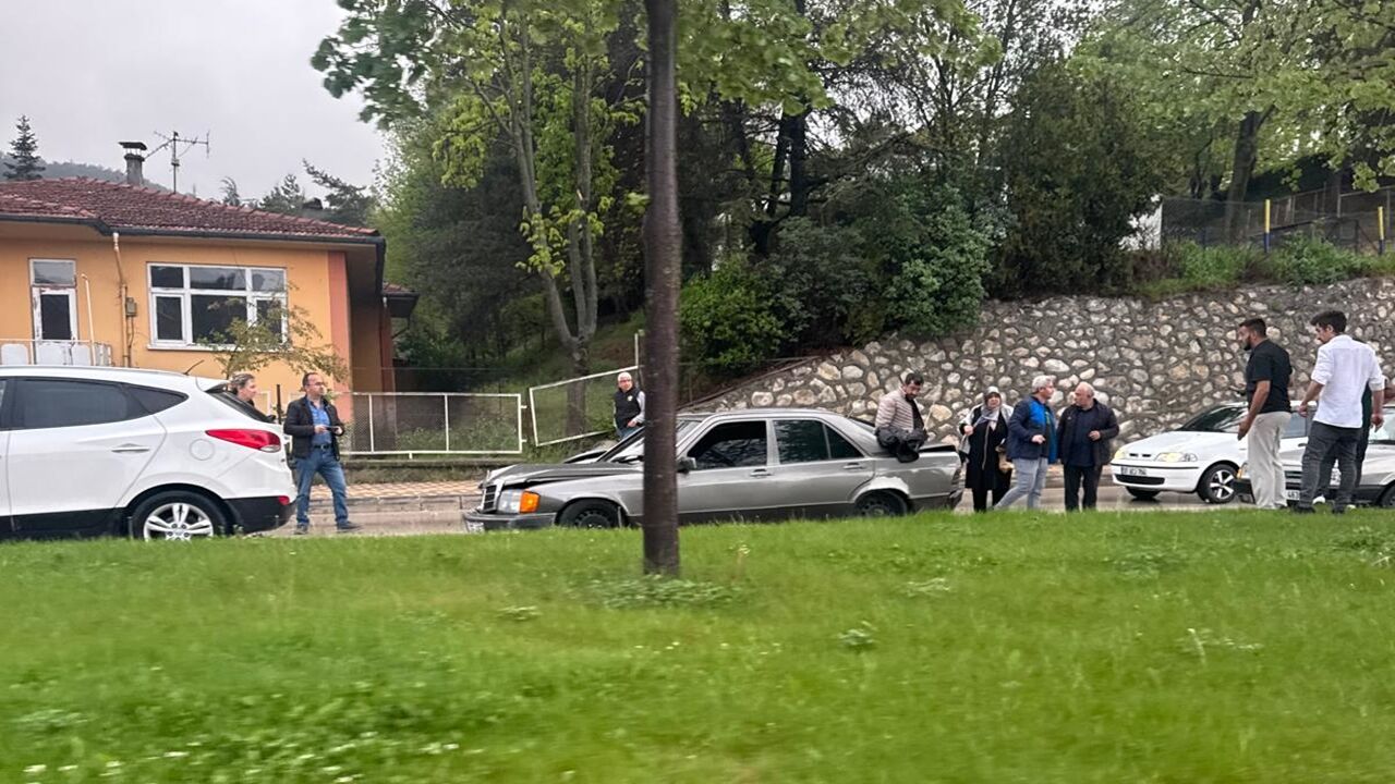 Kastamonu Merkez Işıklar Kaza (4)