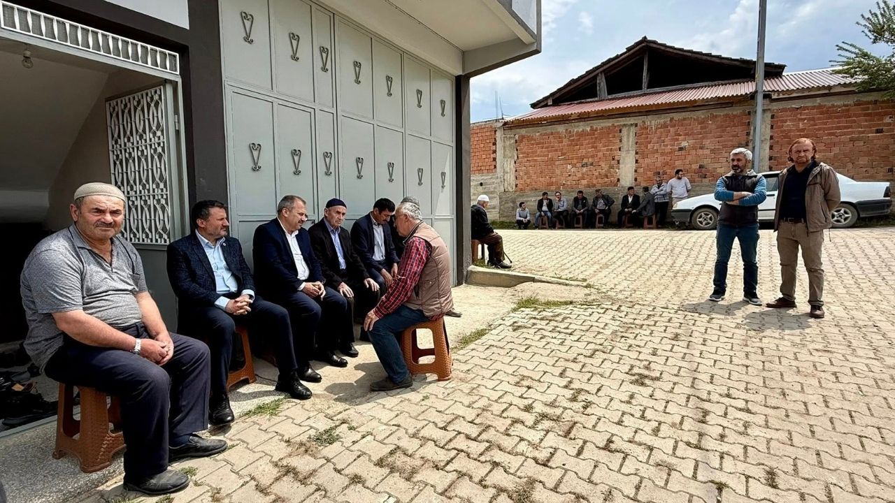 Kastamonu Milletvekili Uluay, Taşköprü’de Cenaze Törenine Katıldı (1)