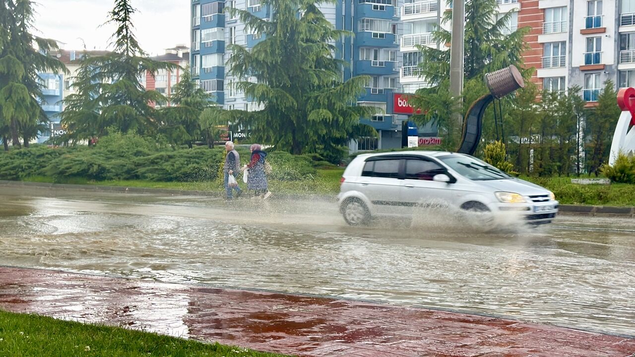 Kastamonu Sağanak Yağış Etkili Oldu (2)