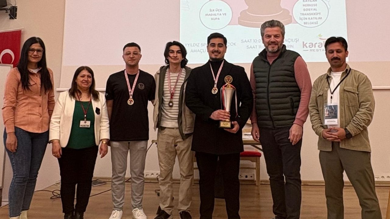 Kastamonu Üniversitesi’nde Gençler Satranç Tahtasında Buluştu (4)